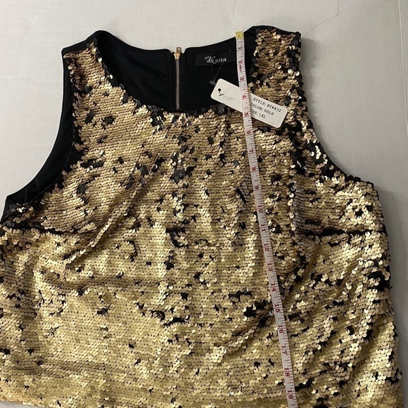 NWT Katie gold/black mermaid sequence top. - Picture 5 of 8